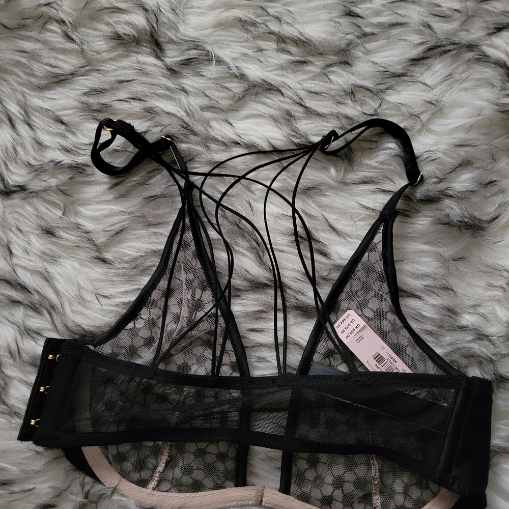 Victoria's Secret black mesh set 32C/Small - Picture 7 of 9